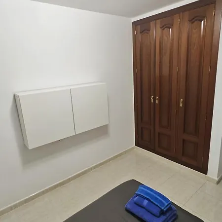 Acogedor Residencial דירה